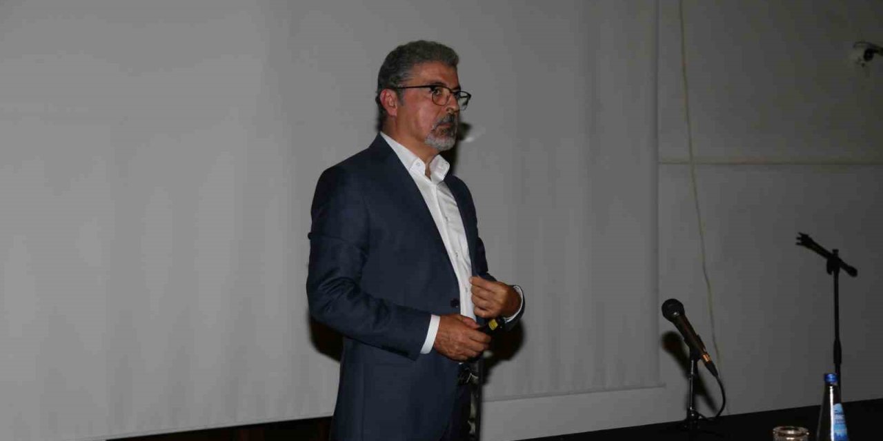 Selçuk Kent Belleği’nin gündeminde deprem söyleşisi