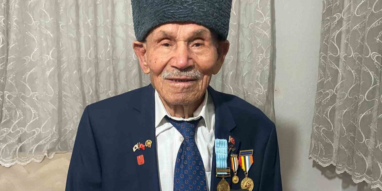 94 yaşındaki Kore Gazisi çalınan silahı ve 74 yıllık anılarının ardından gözyaşı döktü