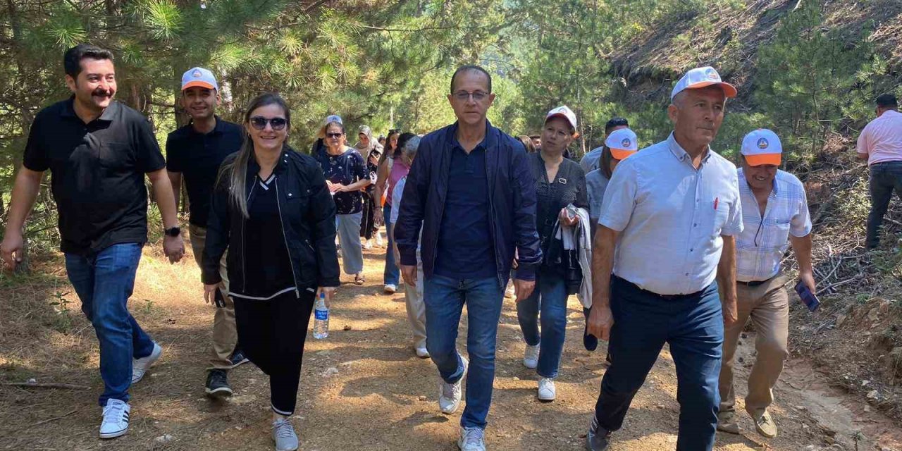 Kuyucak’ta doğa yürüyüşü gerçekleşti