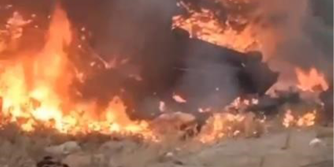 Motosikletle çarpışan araçta yangın çıktı: 1 ölü, 2 yaralı