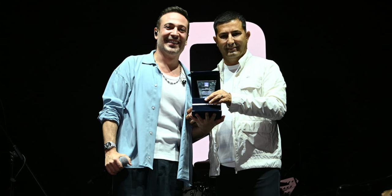 Ada Mobil'in Kuşadalılara ilk hediyesi: Oğuzhan Koç konseri