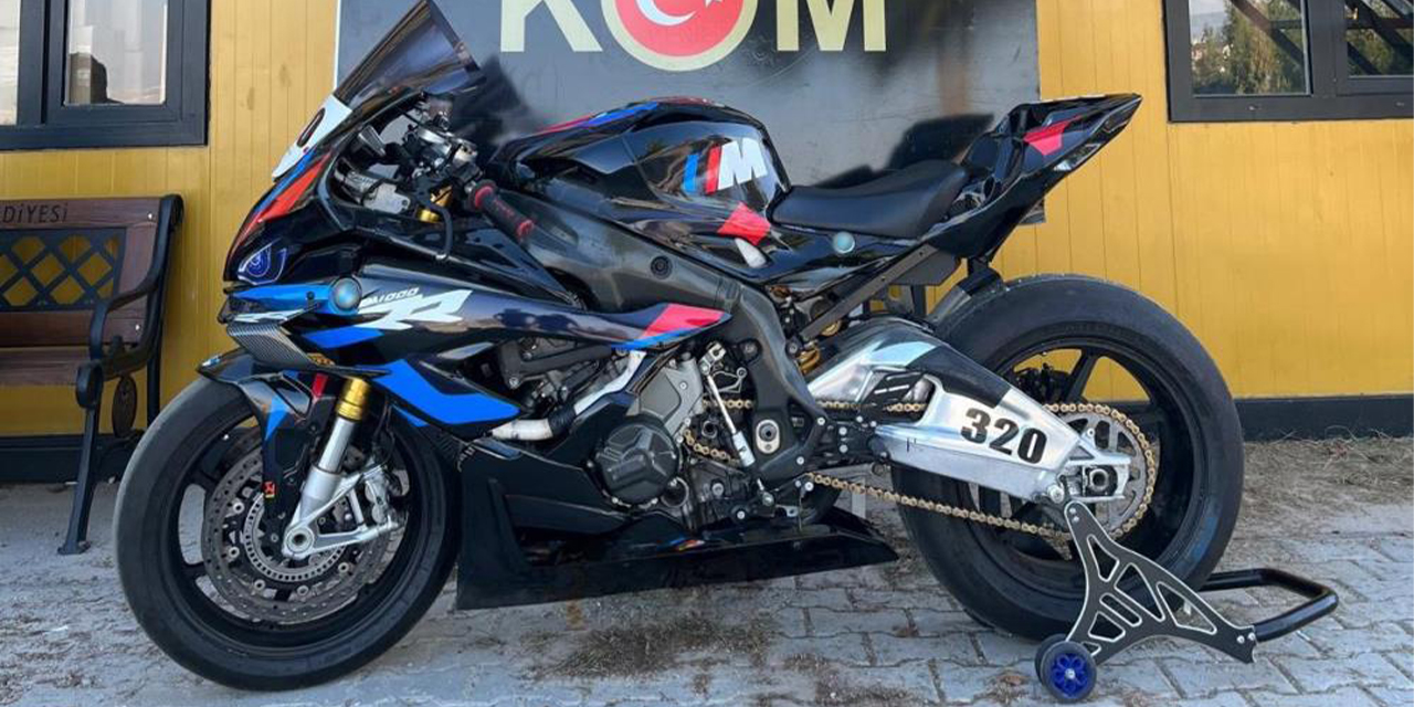 1 milyonluk yarış motorunu kaçak yollarda ülkeye soktular