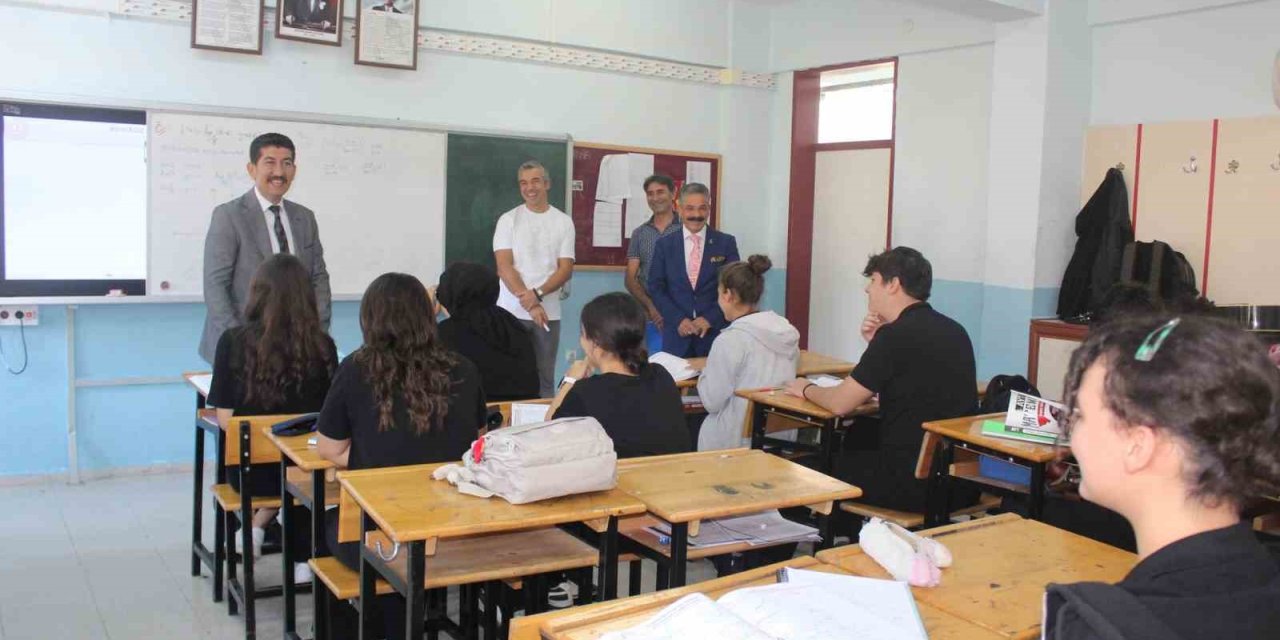 Köyceğiz’de öğrencilerle kariyer hedefleri konuşuldu