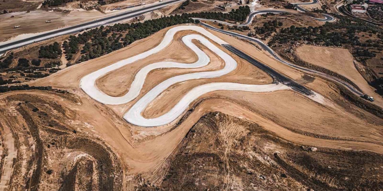 Yenipazar Motor Sporları Merkezi ilk yarışa hazırlanıyor