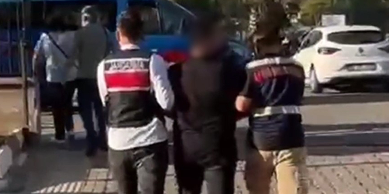 Aydın’da bir otomobilde el bombası ele geçirildi