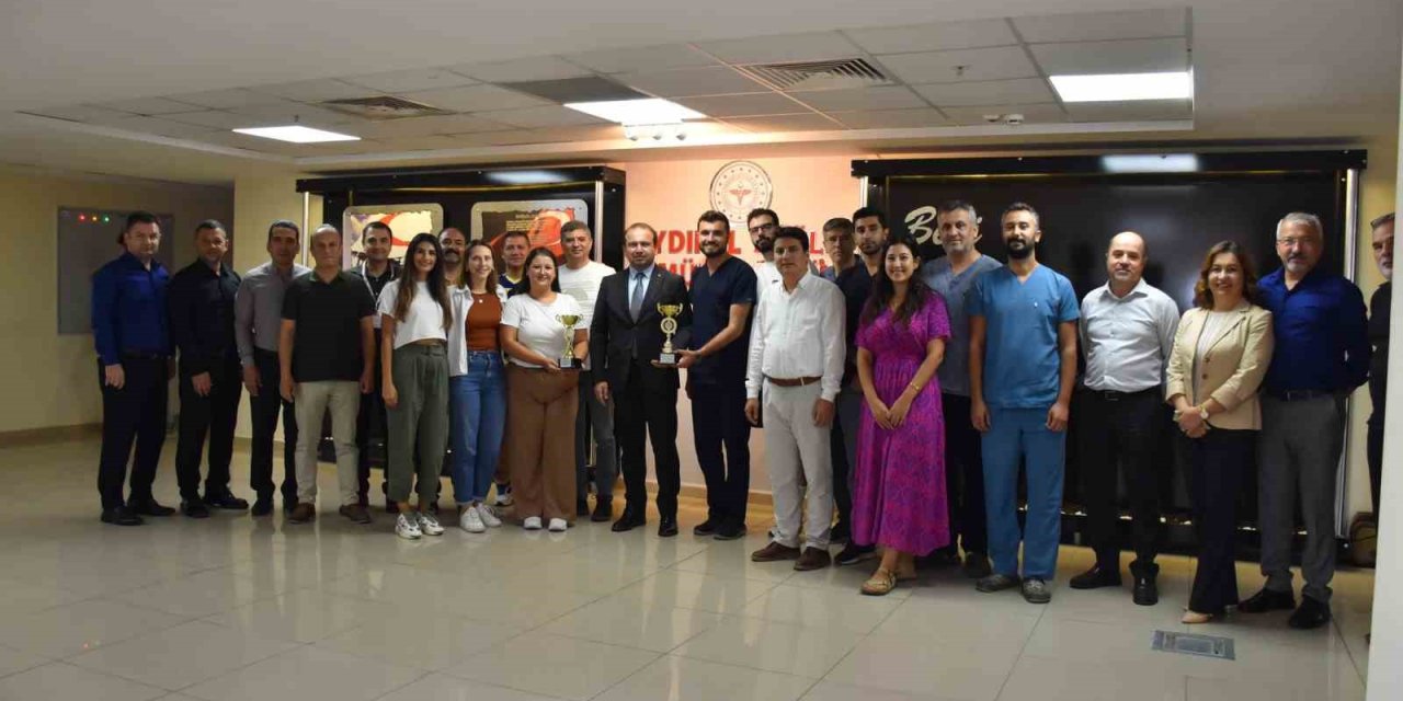 Aydın İl Sağlık Müdürü Şenkul kurum voleybol takımını ağırladı