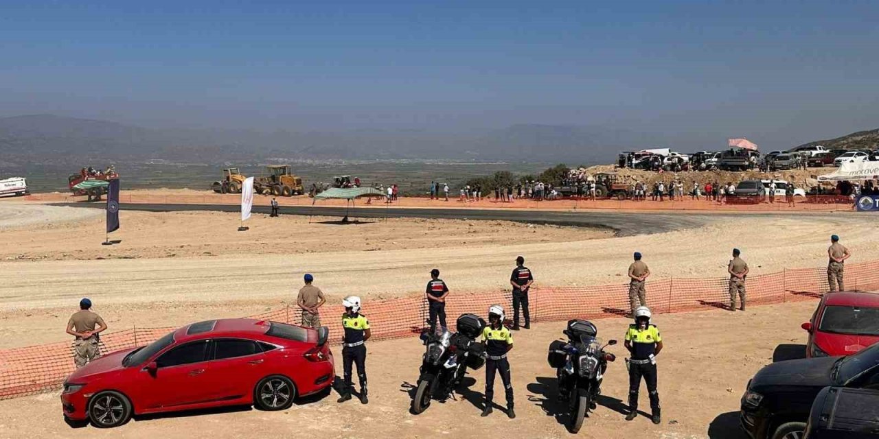 Jandarma, Yenipazar’daki yarışların güvenliğini sağladı