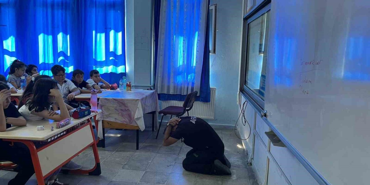 Muğla’da öğrenci ve öğretmenlere afet farkındalık eğitimi verildi