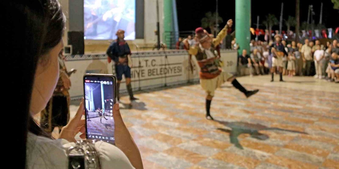 Fethiye’de Halk Oyunları Festivali coşkuyla gerçekleşti