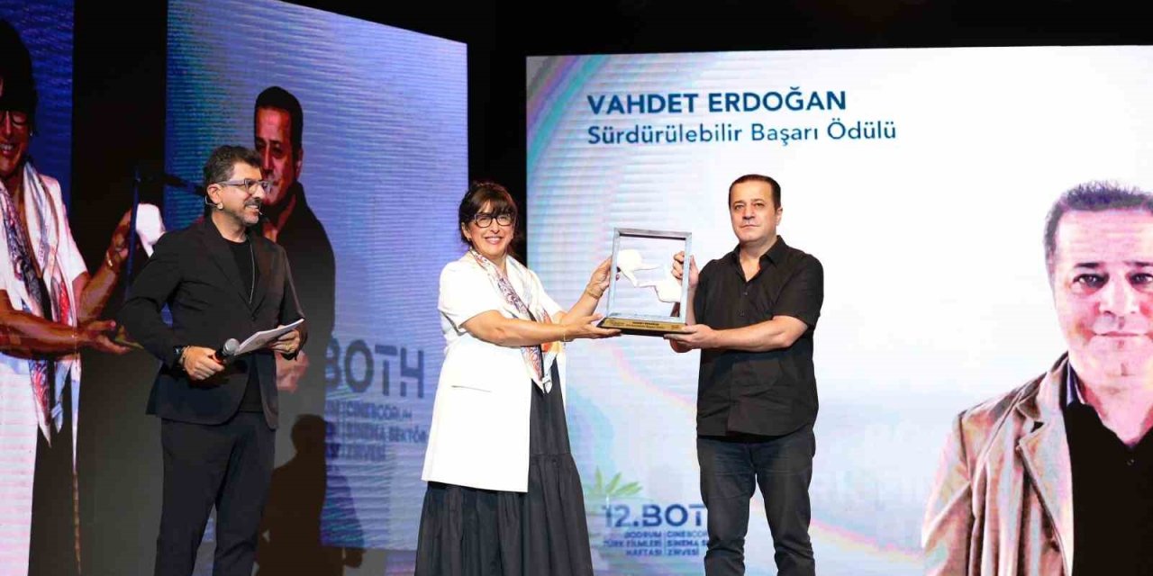 Bodrum Türk Filmleri Haftası’nda yapımcı Vahdet Erdoğan’a ‘Sürdürülebilir Başarı’ ödülü