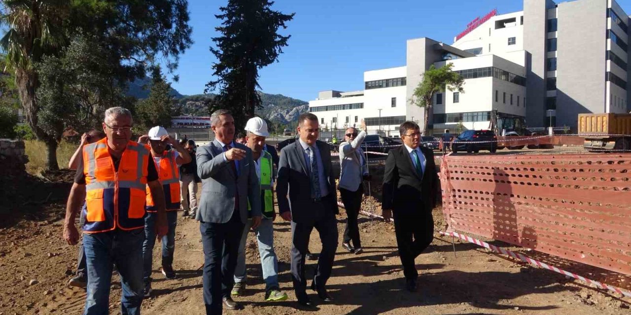 Vali Akbıyık Marmaris’te kamu yatırımlarını yerinde inceledi