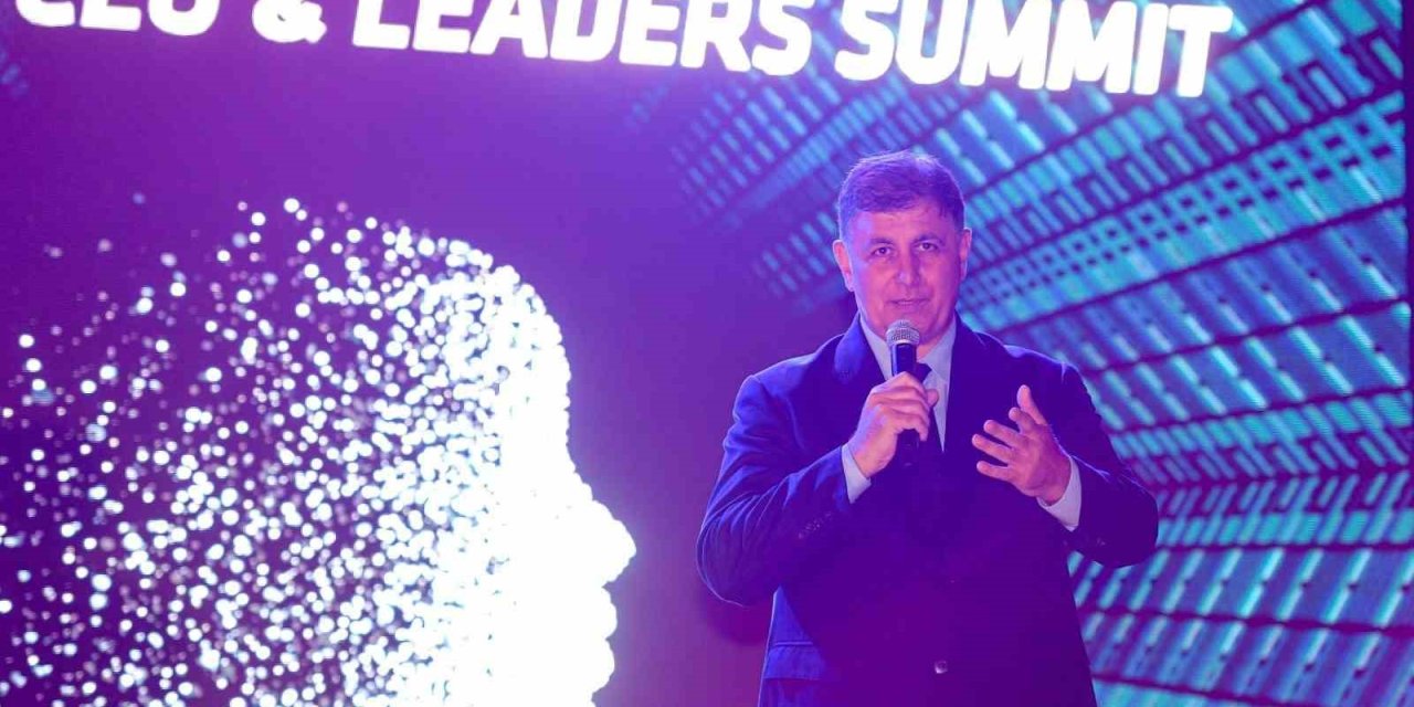 Başkan Tugay: ’Dünyanın her yerinden akıllı şehir teknolojilerini araştırıyoruz’