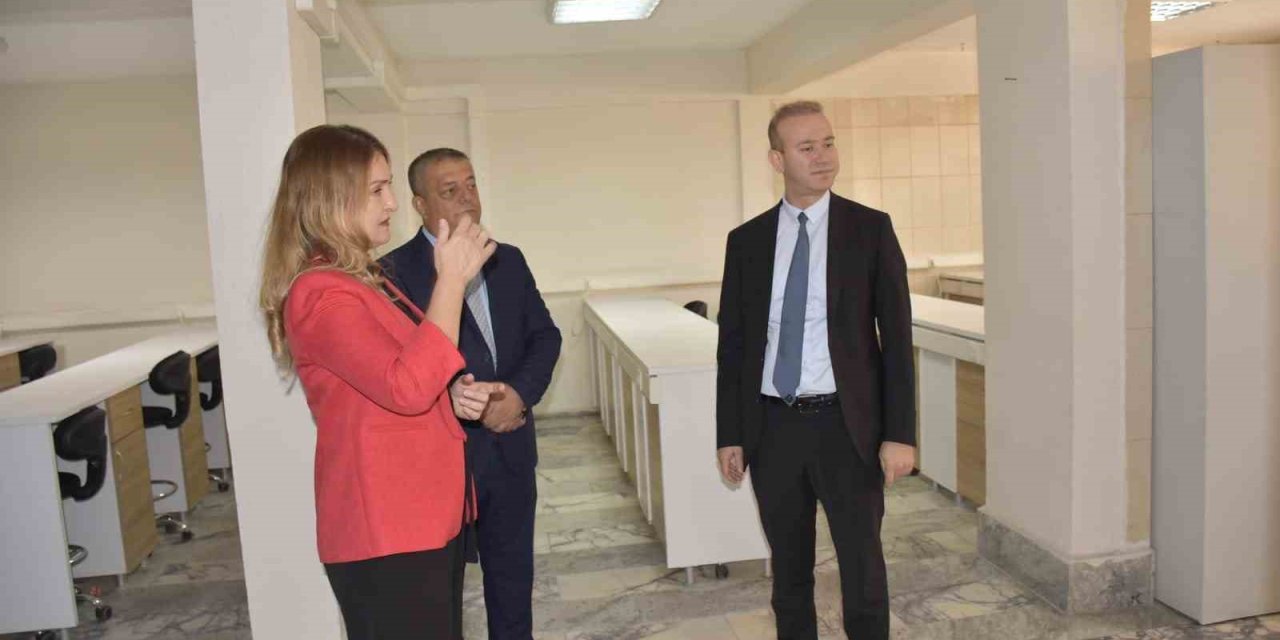 Köyceğiz Kaymakamı Maslak, yüksekokullarda incelemelerde bulundu