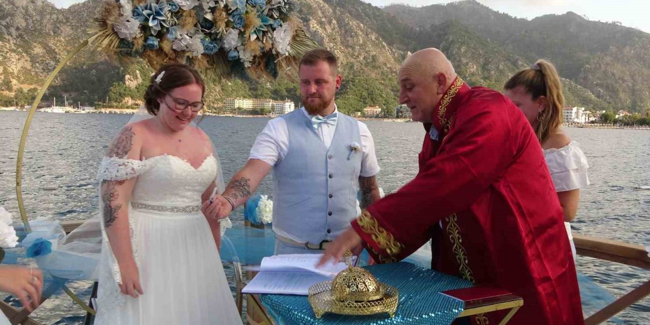 İngilizler en çok Marmaris’te evlenmeyi seviyor