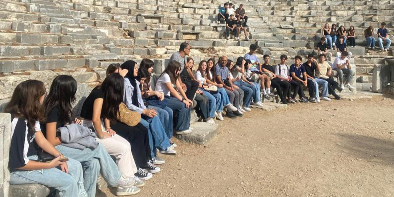 Liseli gençler, felsefe tarihini yerinde öğrendi