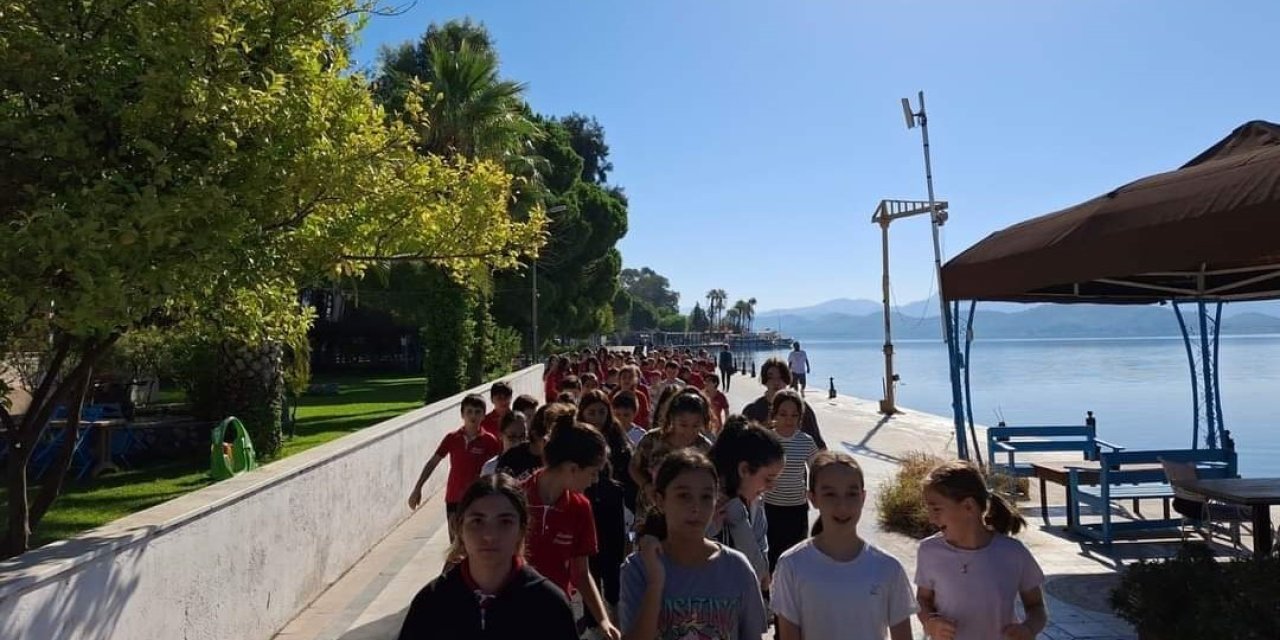 Köyceğiz’de yürüyüş yapmanın faydalarına dikkat çekildi