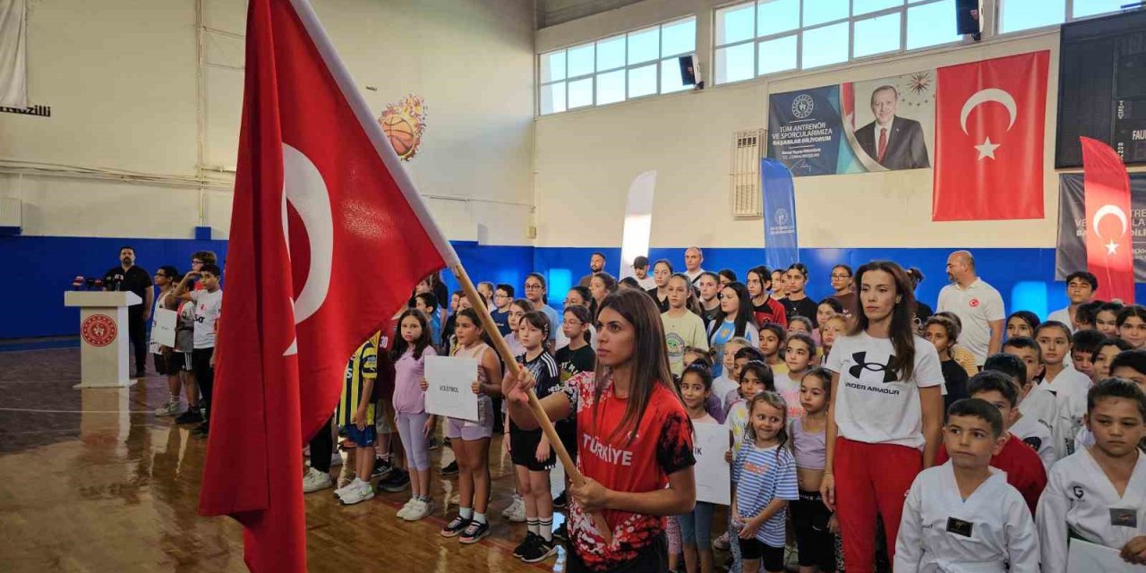 Genç sporcular ‘Amatör Spor Haftası’nda buluştu