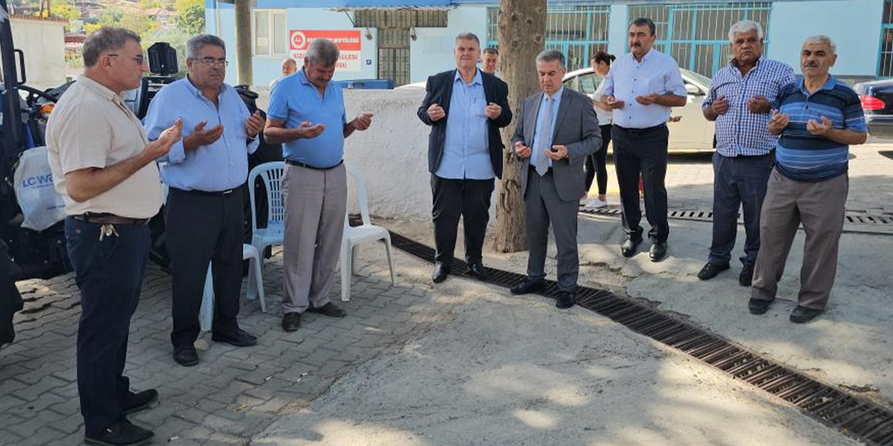 Buharkentliler yağmur duasına çıktı