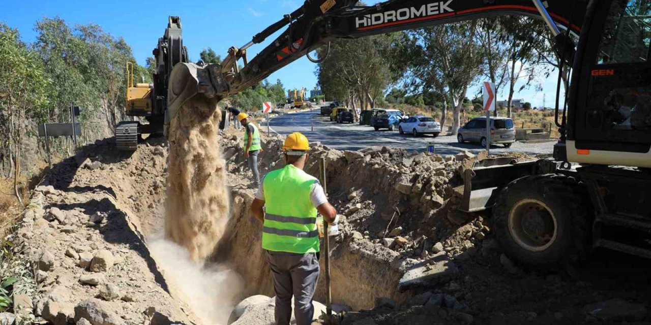 Bodrum’un arızalı içme suyu hatları yenilenmeye devam ediyor