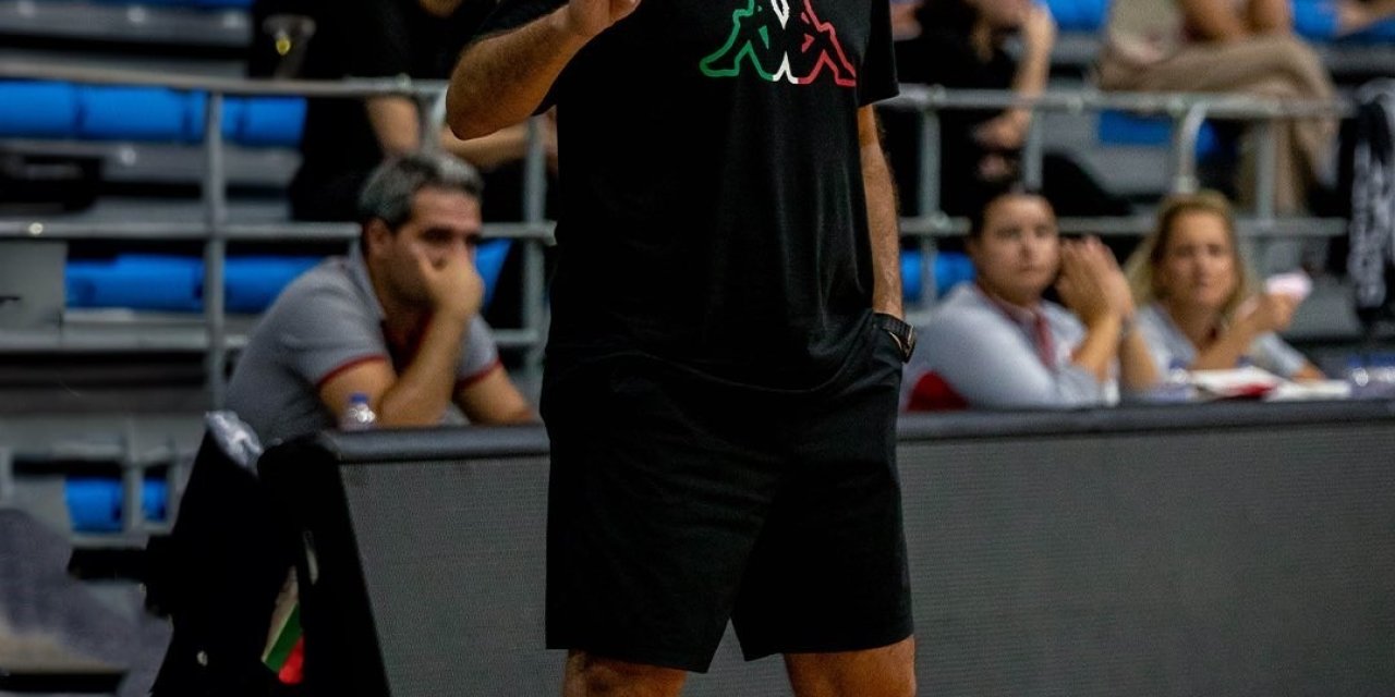 Karşıyaka, ilk galibiyetini taraftarının önünde aldı