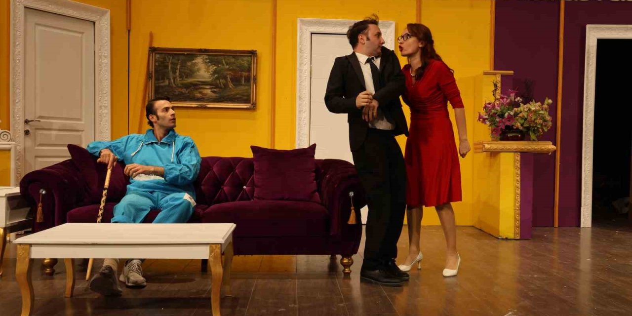 Türk tiyatrosunda bir ilk: Tiyatro dizi gibi sahnelenecek