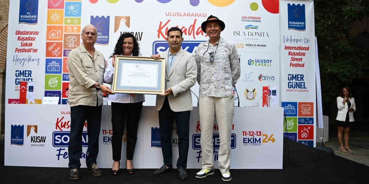 Kuşadası Sokak Festivali’nin başarısı uluslararası arenada onaylandı