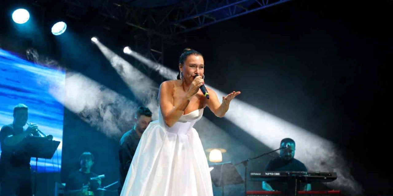 Gala konserinde Şevval Sam coşkusu