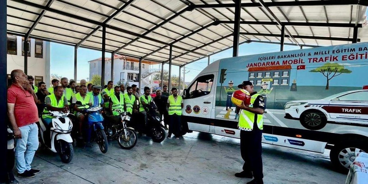 Datça’da jandarmadan motosiklet sürücülerine eğitim