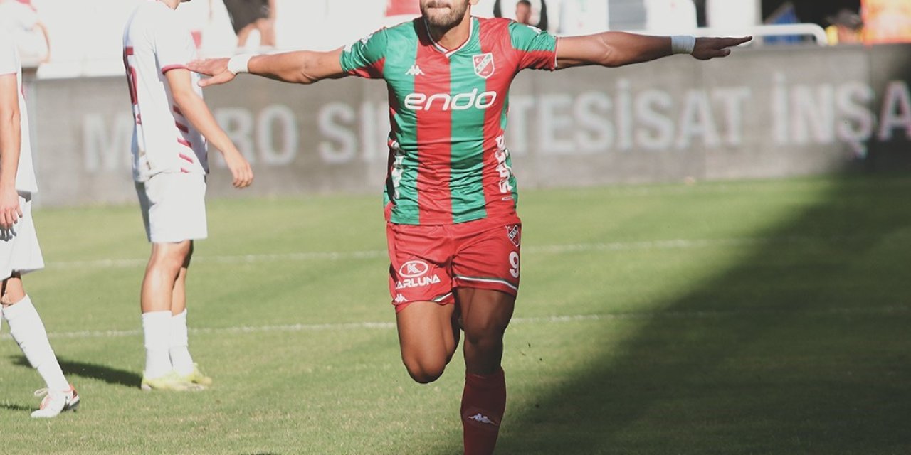 Karşıyaka’nın golcüsü gollerine devam ediyor