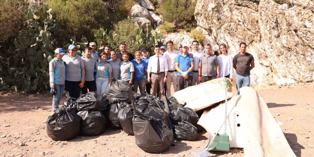 Başkan Ünlü: "Bir ’can’ çöp poşetine ağır gelir"