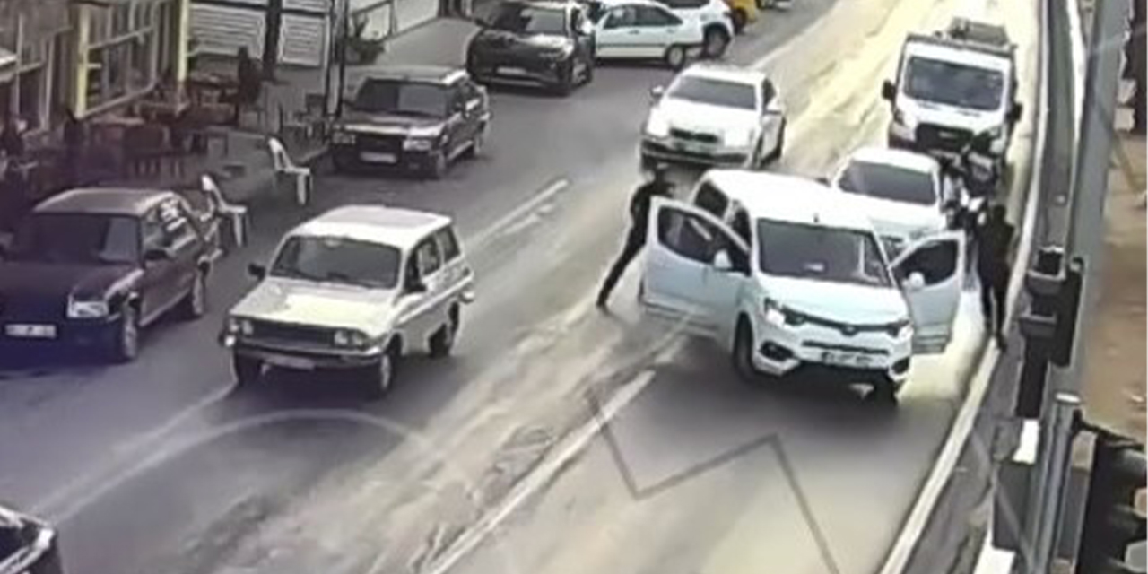 Polis önünü kesti, azılı  suçlu şahsı yakaladı