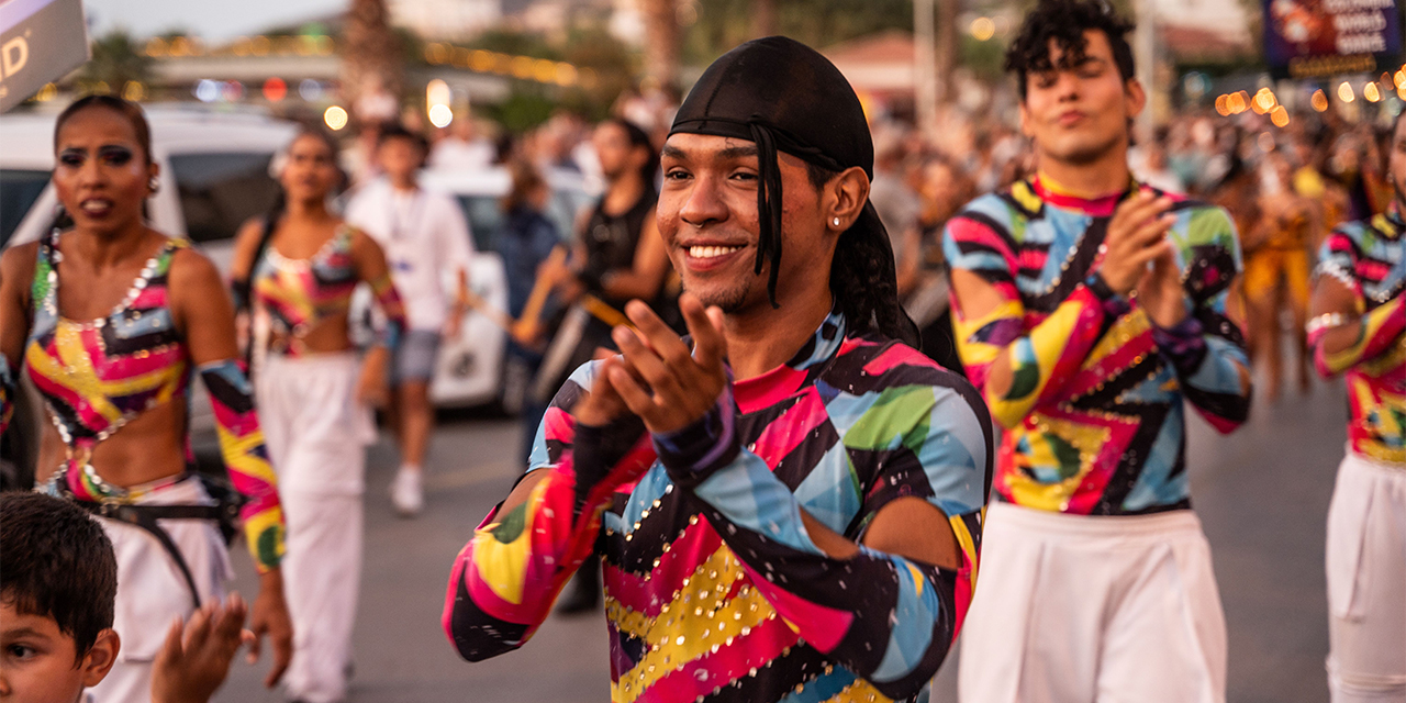 Kuşadası Sokak Festivali FUYAPI sponsorluğunda gerçekleşti