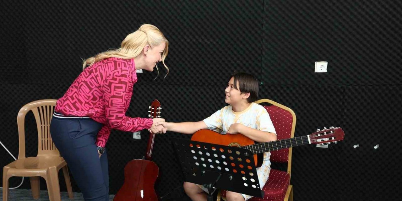 Akademik resim kursu ve enstrüman kursu kayıtları başladı