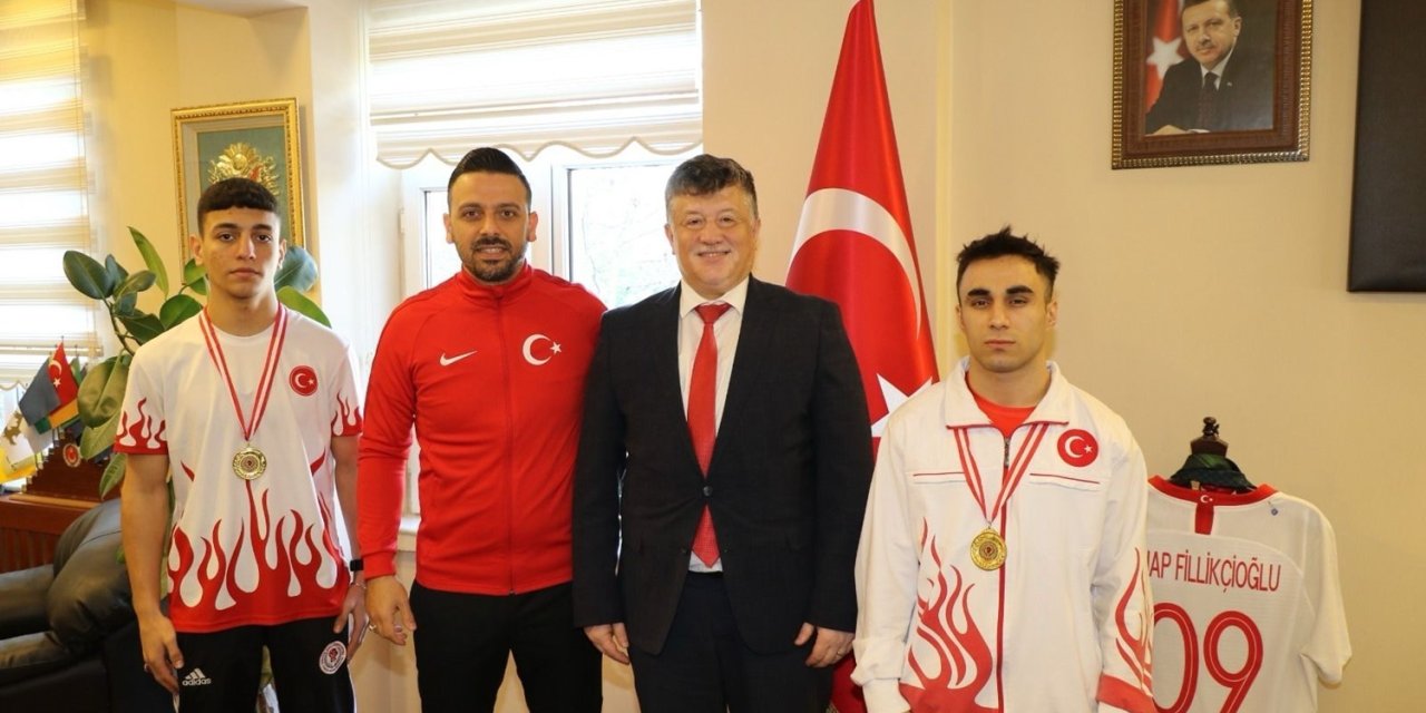 Milli boksörler şampiyonluk için ringe çıkıyor