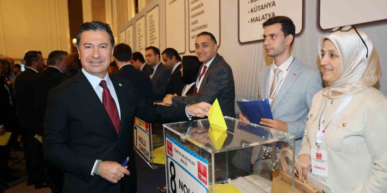 Başkan Aras Türkiye Belediyeler Birliği toplantısına katıldı