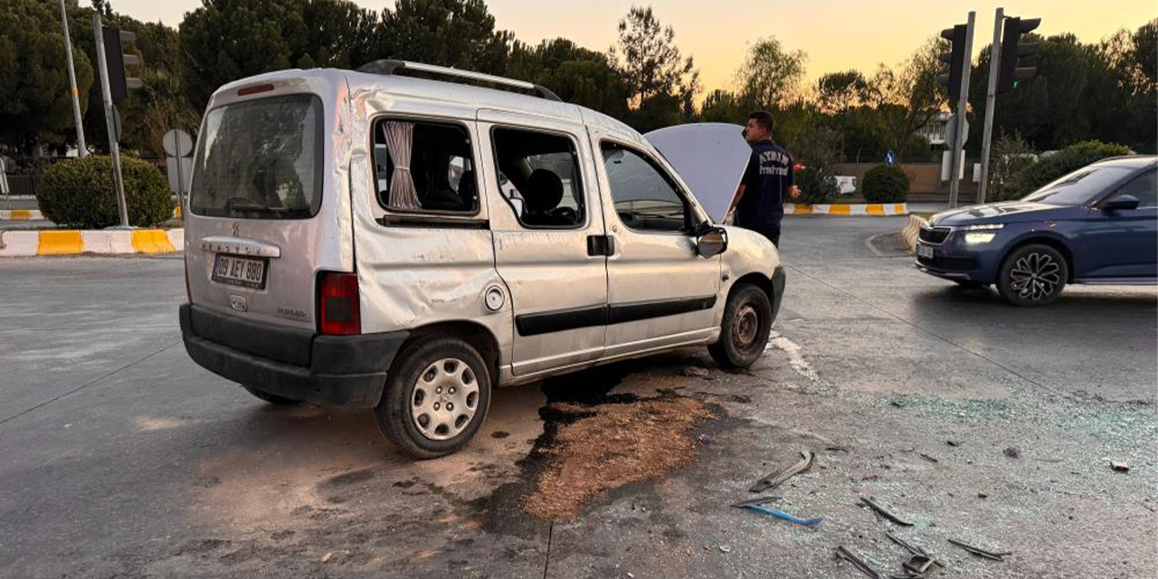 Hafif ticari araç takla attı: 3 yaralı