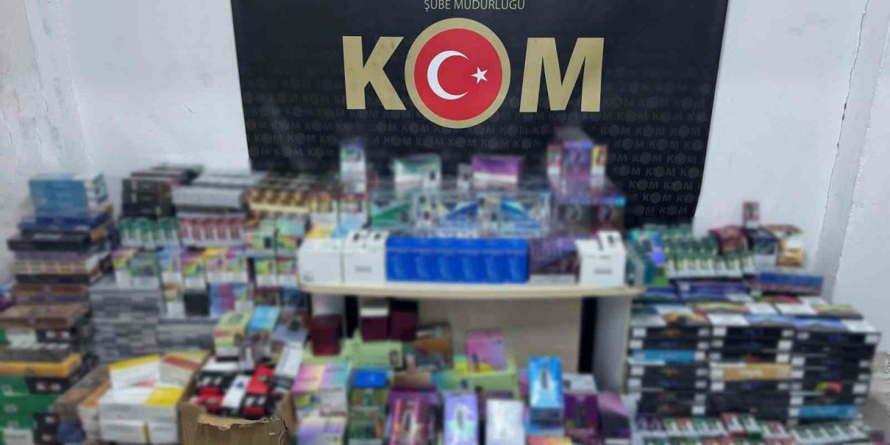 İzmir’de okul çevrelerindeki tekel bayileri ve büfelerde eş zamanlı denetim