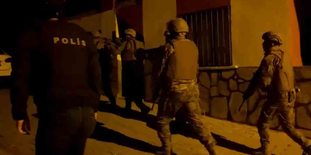 Aydın’da terör örgütü propagandası yapan şahıslara eş zamanlı operasyon yapıldı
