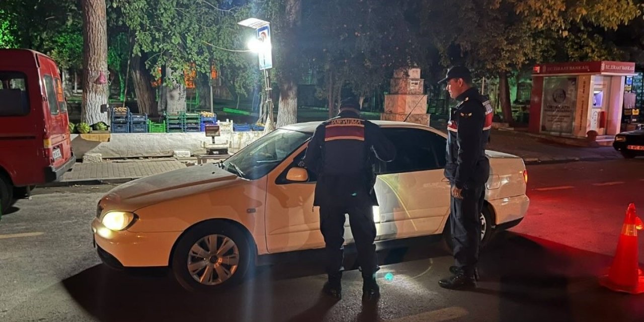 Karacasu’da jandarmadan sıcak nokta uygulaması