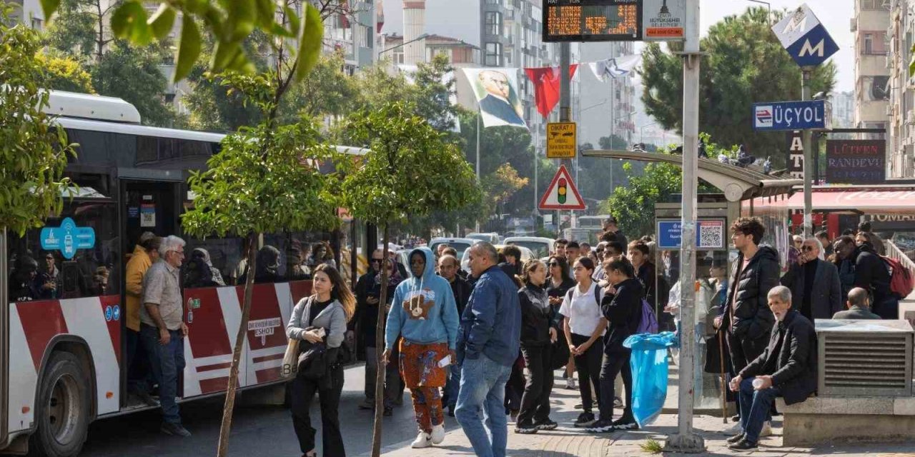 Akıllı duraklar, Büyükşehir’in kendi yazılımıyla devrede