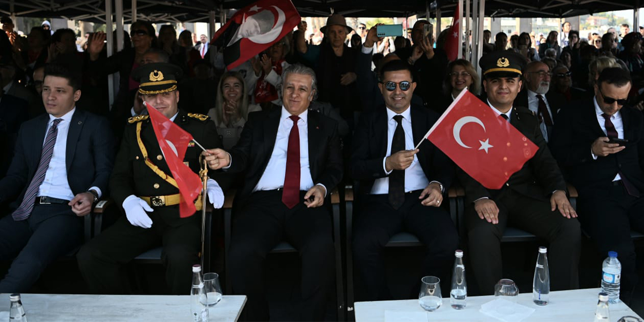 Kuşadası’nda Cumhuriyet Bayramı coşkuyla kutlandı
