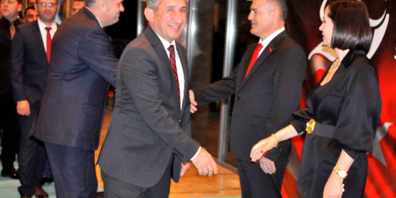 Muğla’da Cumhuriyet balosu coşkuyla kutlandı