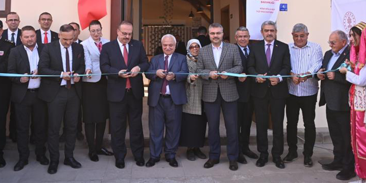 Köşk Atilla Koç İlçe Halk Kütüphanesi törenle hizmete açıldı