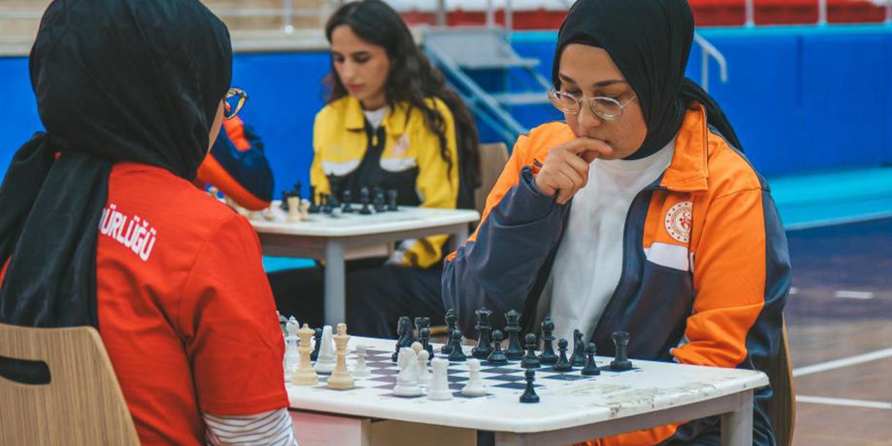 Öğrenciler hamlelerini, şampiyonluk için yaptı