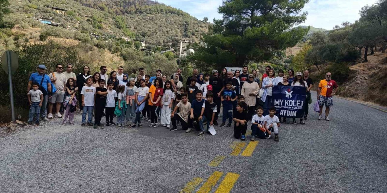 Öğrenciler doğa yürüyüşüne katıldı