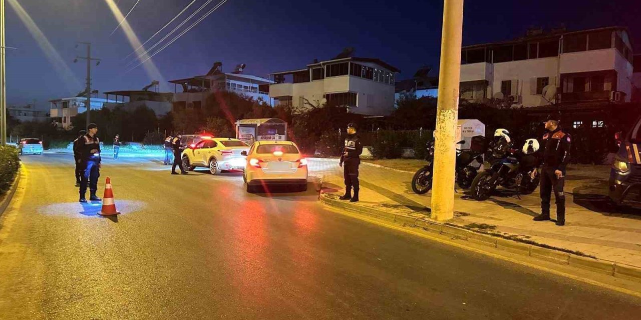 Didim’de jandarma ekiplerinden sıcak nokta uygulaması