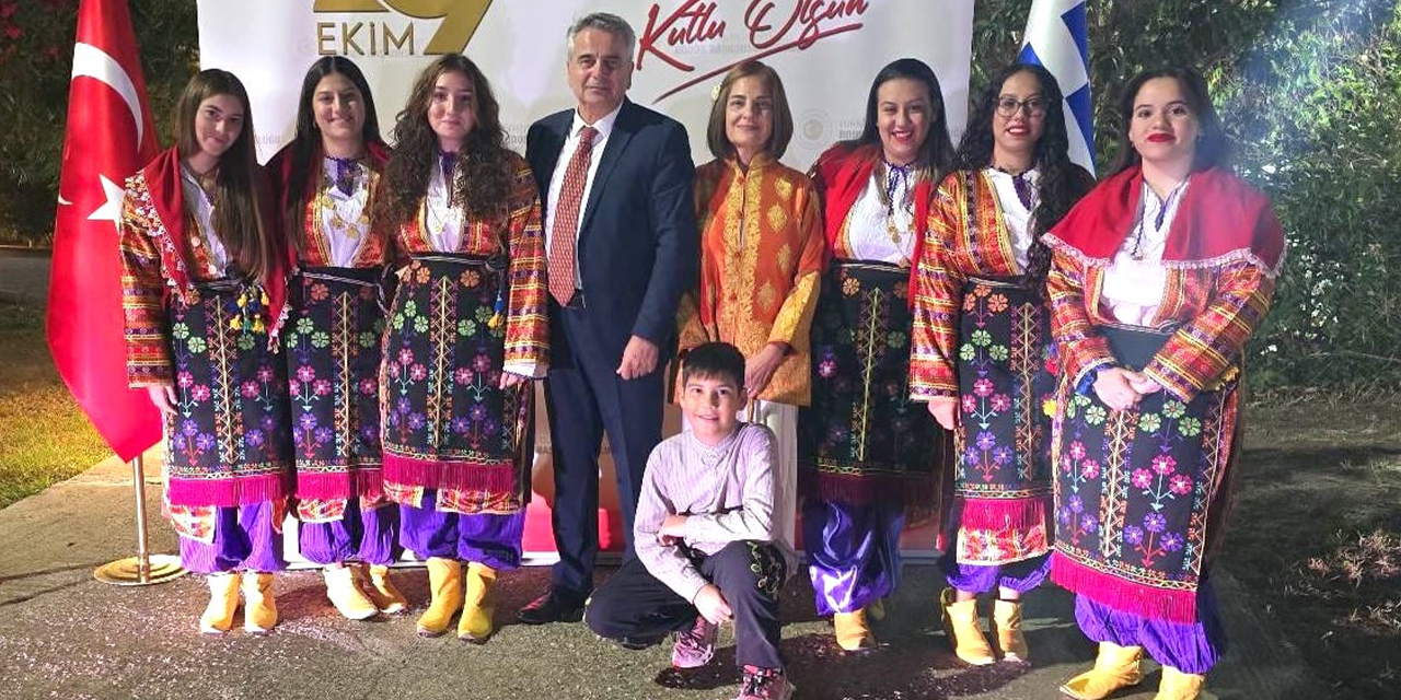 Rodos’taki cumhuriyet kutlamalarında dostluklar pekişti