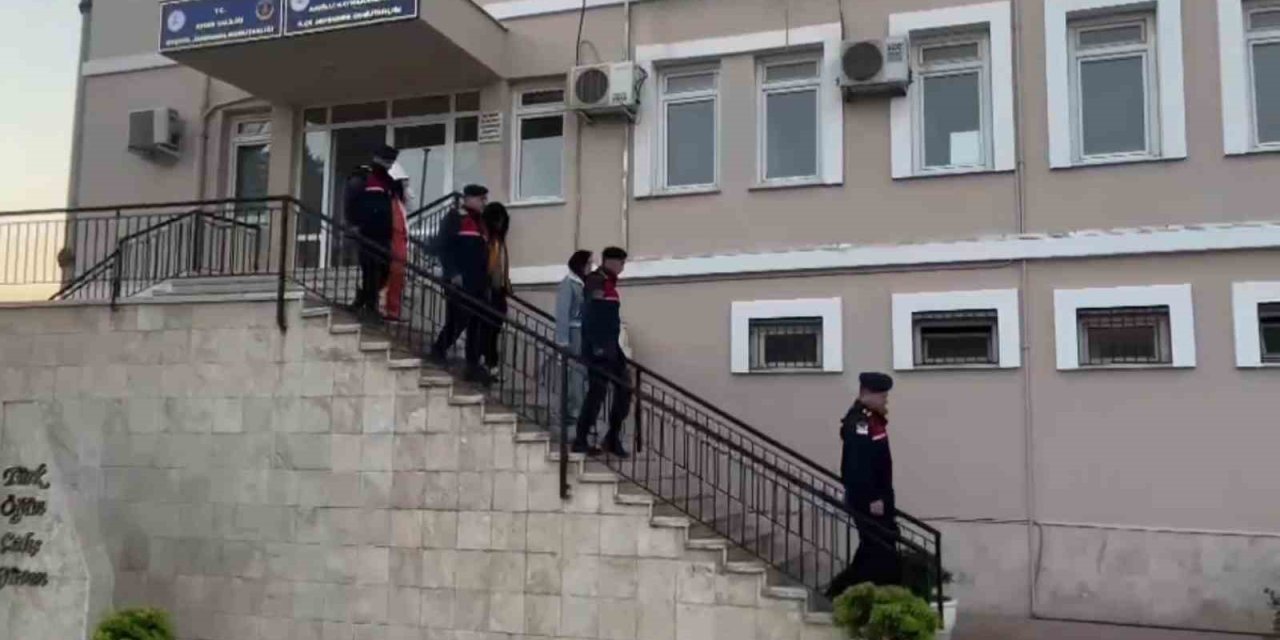 Çalışma izni olamayan yabancı uyruklu 4 şahıs yakalandı