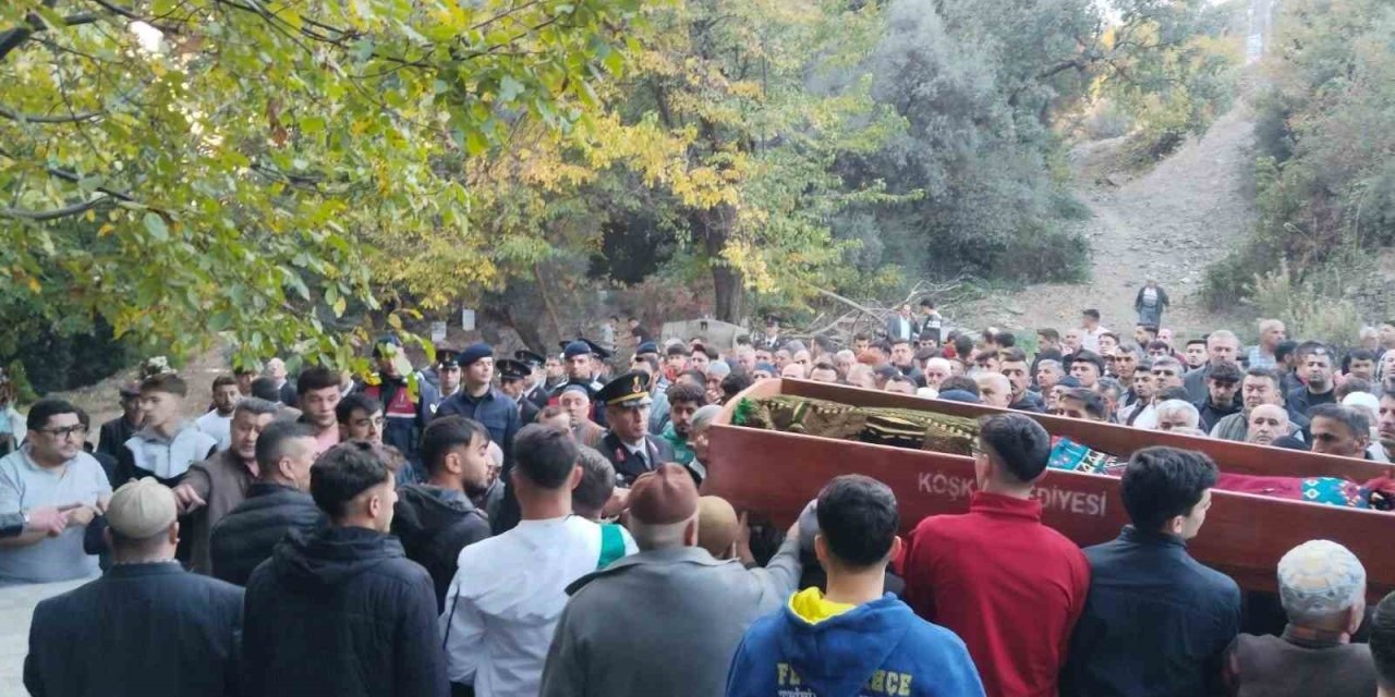 Terör gazisi Sarıer’i son yolculuğunda jandarma yalnız bırakmadı