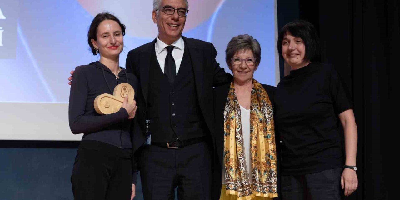 Dünyanın dört bir yanından öğrenci filmleri İzmir’de yarıştı